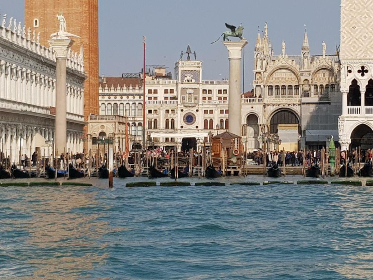 Отель Venice Bnb Местре Экстерьер фото